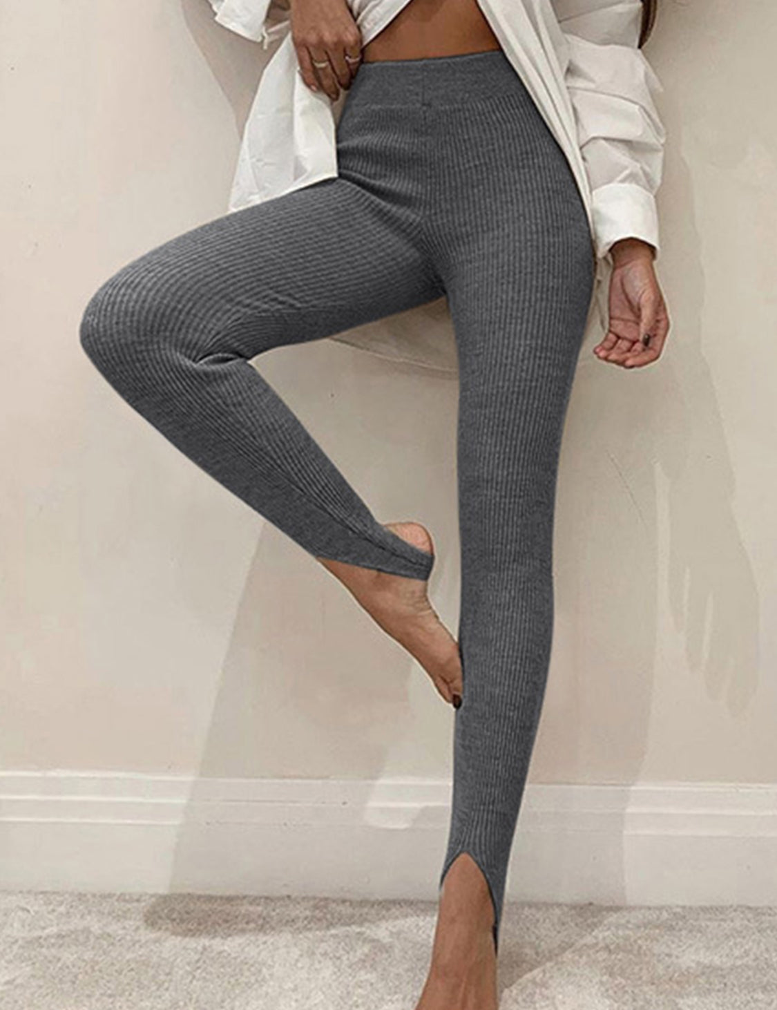 Throwback Ribbed Mid Waist Leggings