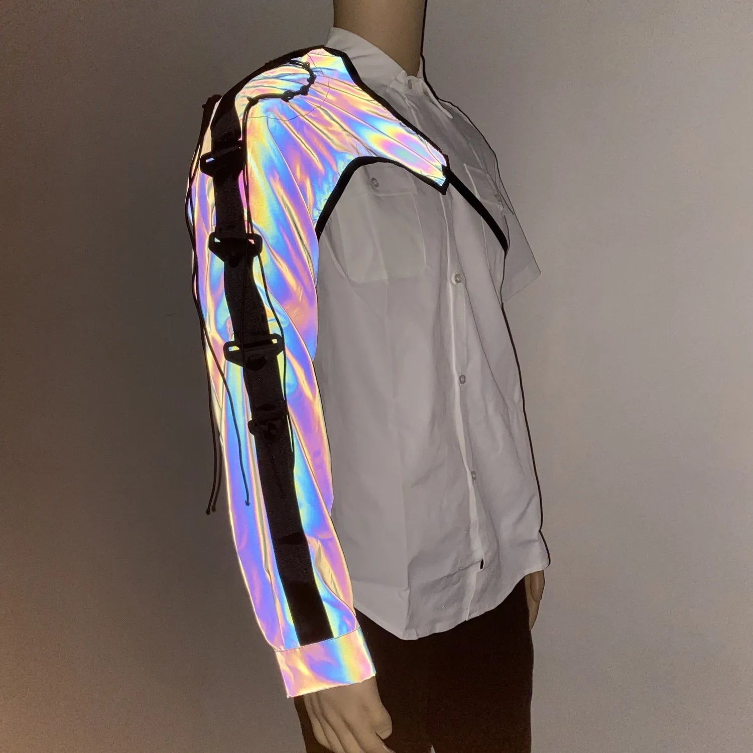 Low Key Asymmetric Design Reflective One Shoulder Sleeve