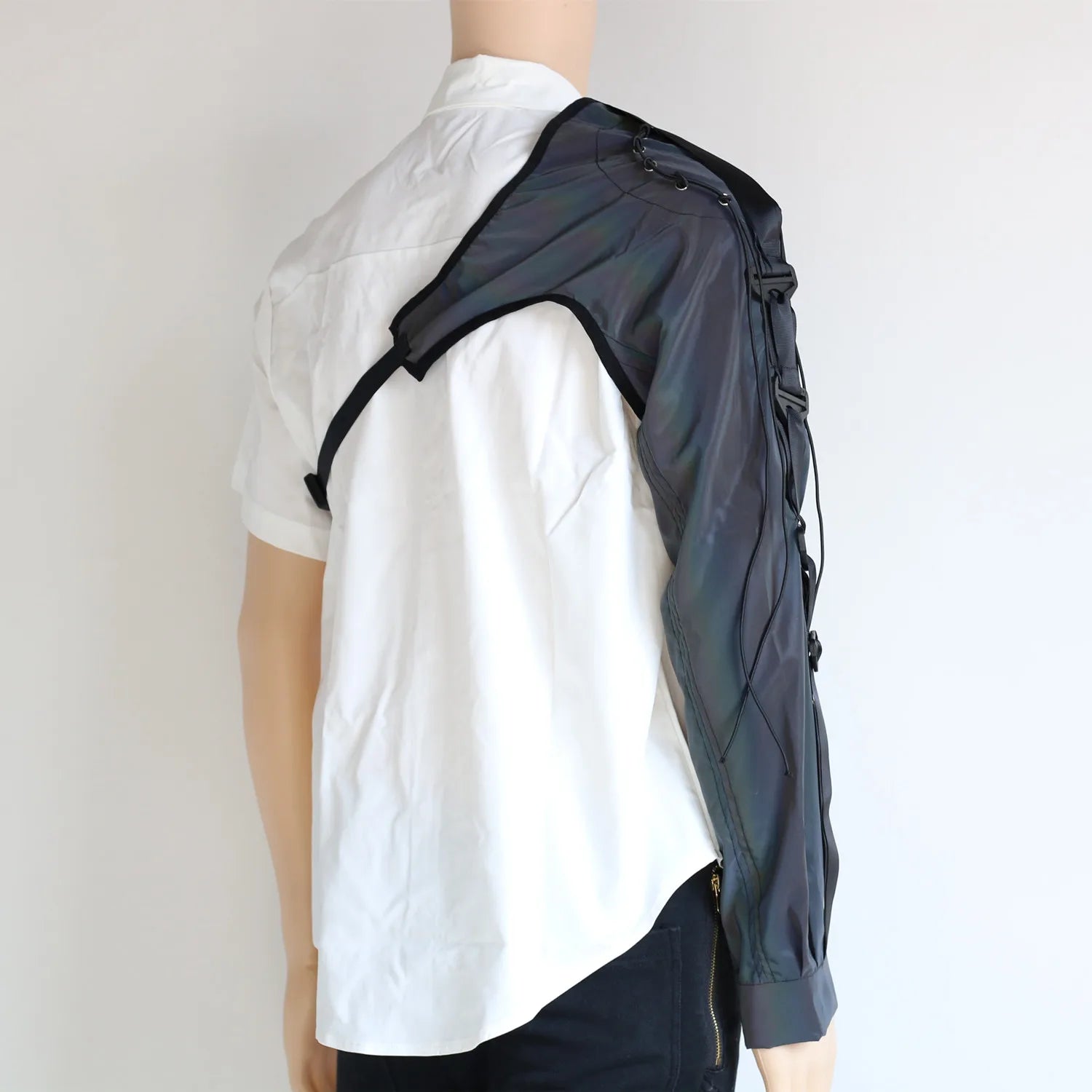 Low Key Asymmetric Design Reflective One Shoulder Sleeve